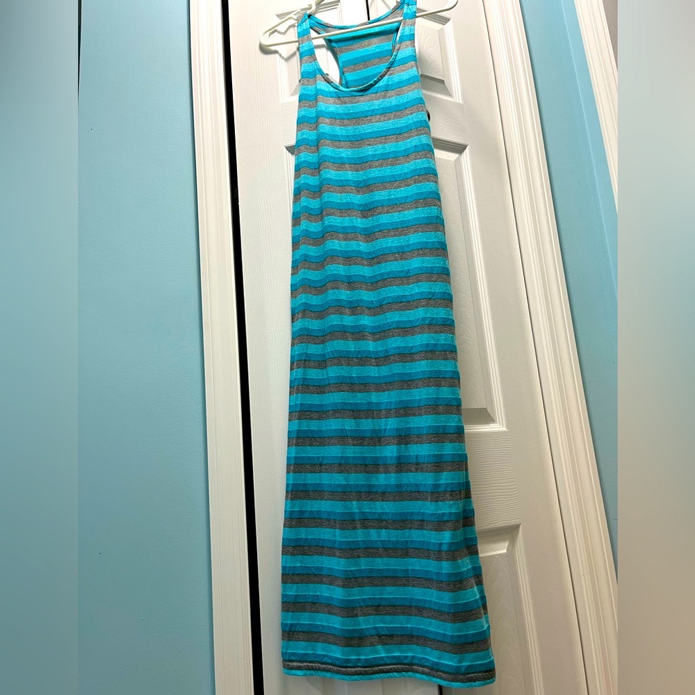 Women’s dress